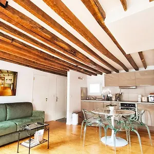 Casalionelparis : Your In The Heart Of Apartment